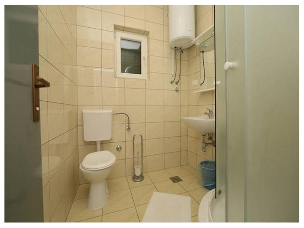 Apartments Buljan Брела Екстер'єр фото