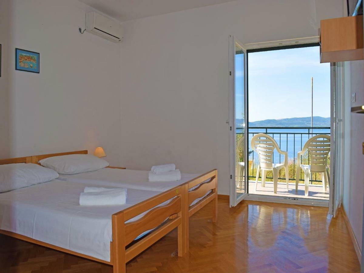 Apartments Buljan Брела Екстер'єр фото